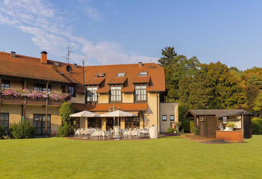 Krone Am Park - Gaestehaus Des Hotel Krone 알제나우인운터프랑켄 외부 사진
