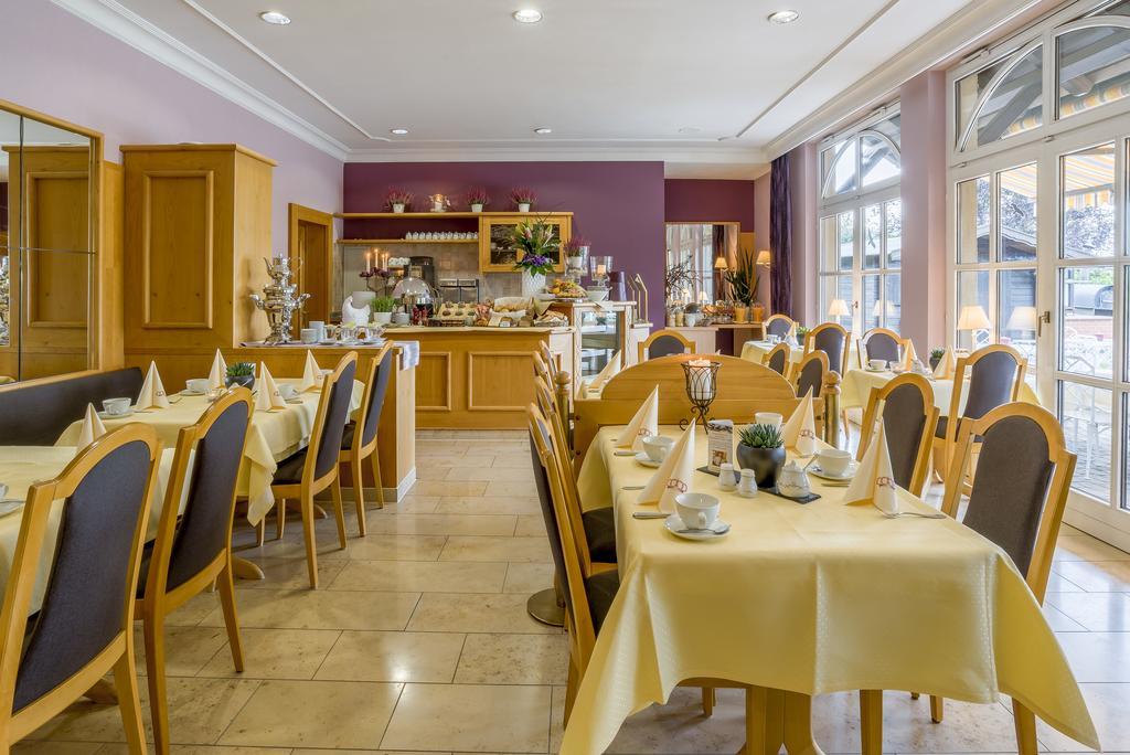 Krone Am Park - Gaestehaus Des Hotel Krone 알제나우인운터프랑켄 외부 사진