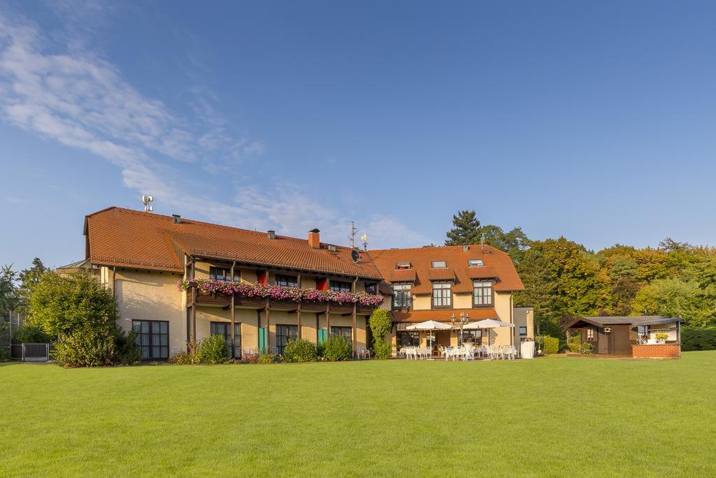 Krone Am Park - Gaestehaus Des Hotel Krone 알제나우인운터프랑켄 외부 사진