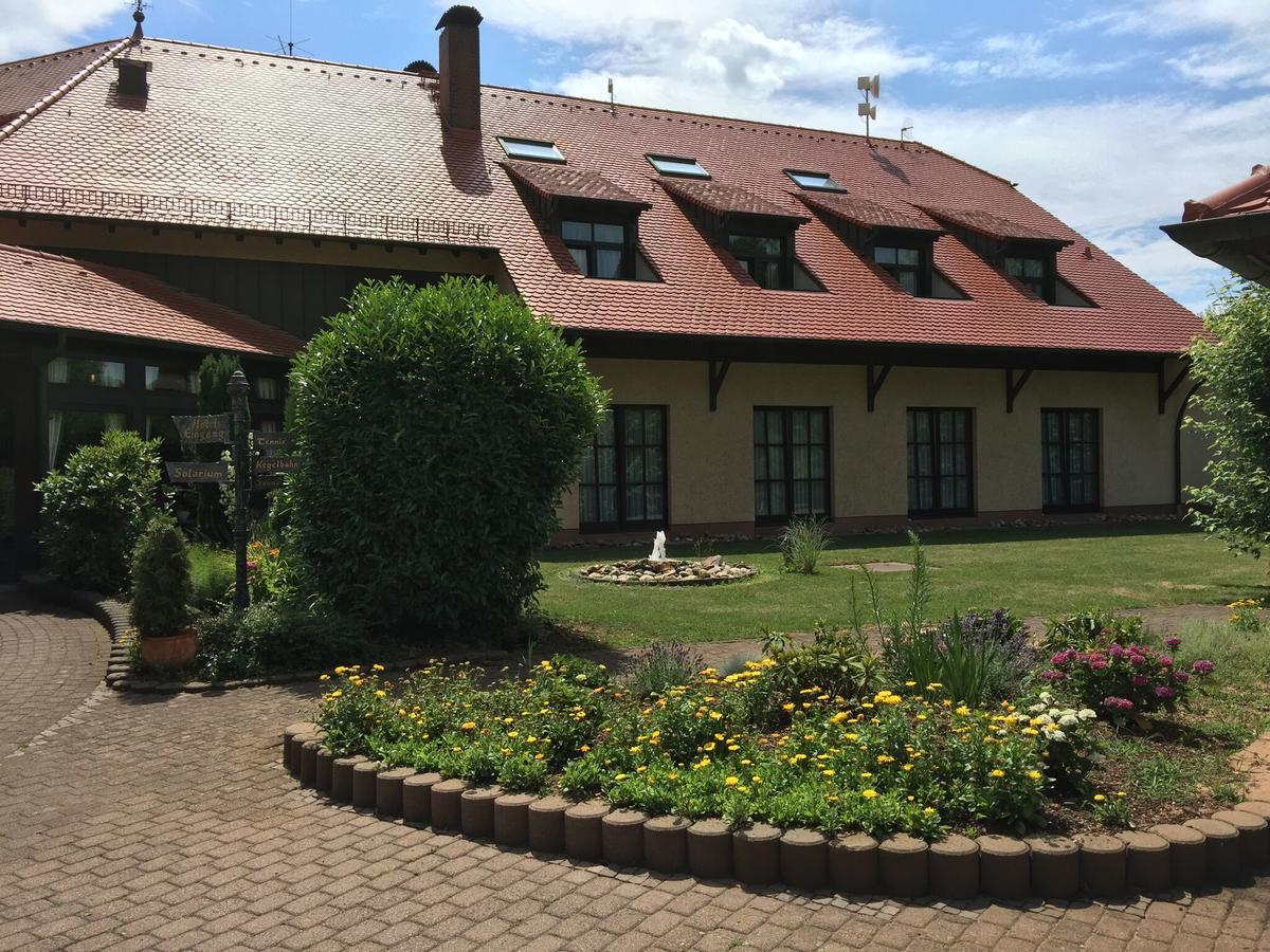 Krone Am Park - Gaestehaus Des Hotel Krone 알제나우인운터프랑켄 외부 사진